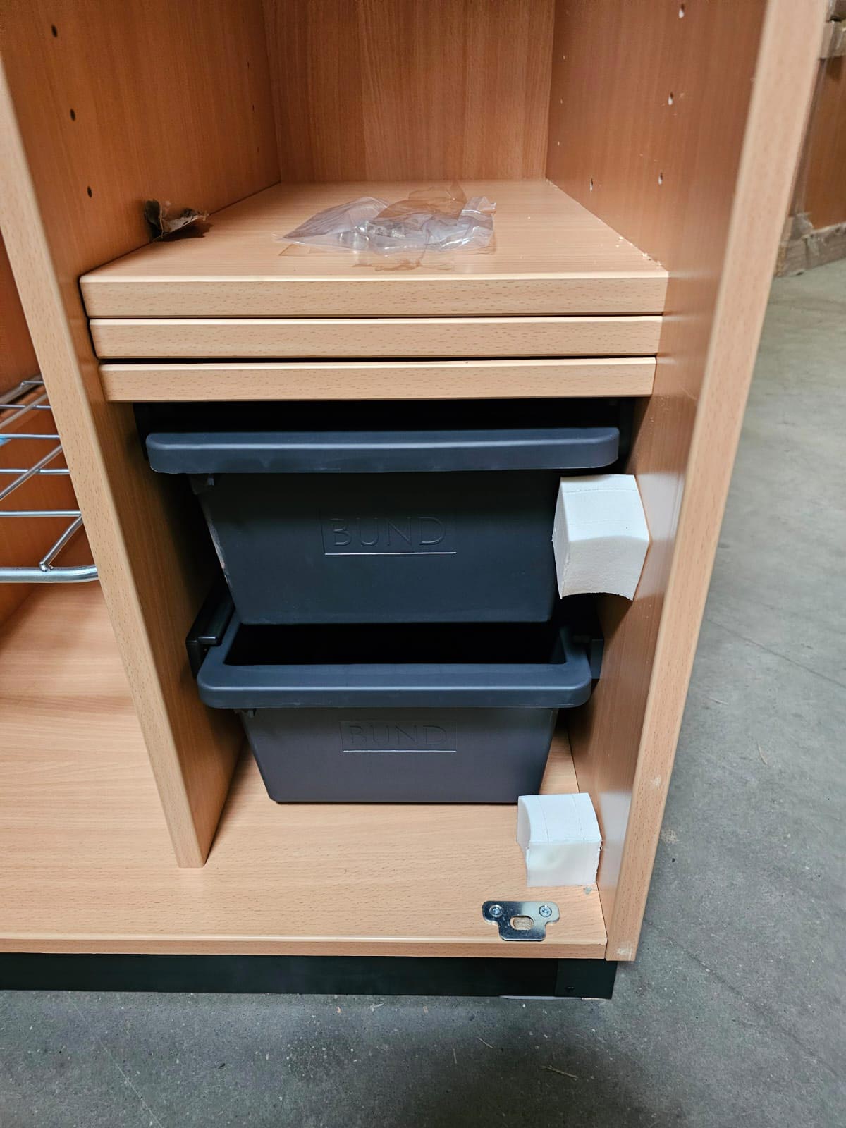 Original Bundeswehr Buche-Dekor Spind Plastikfächer Original Bundeswehr Buche-Dekor Spind Plastikfächer