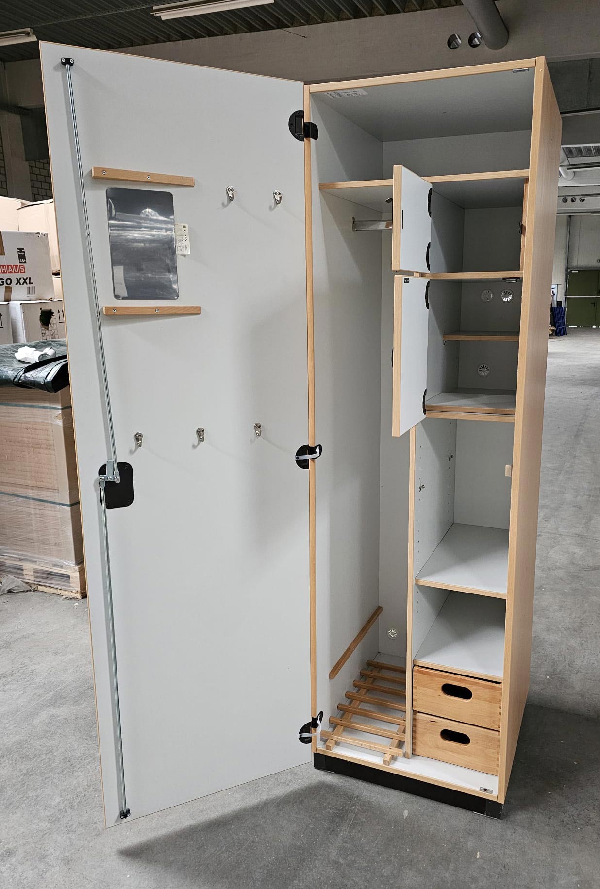 Bundeswehr Buche-Dekor Spind (Gebrauchtware) V1 mit offenen Fächern Bundeswehr Buche-Dekor Spind (Gebrauchtware) V1 mit offenen Fächern