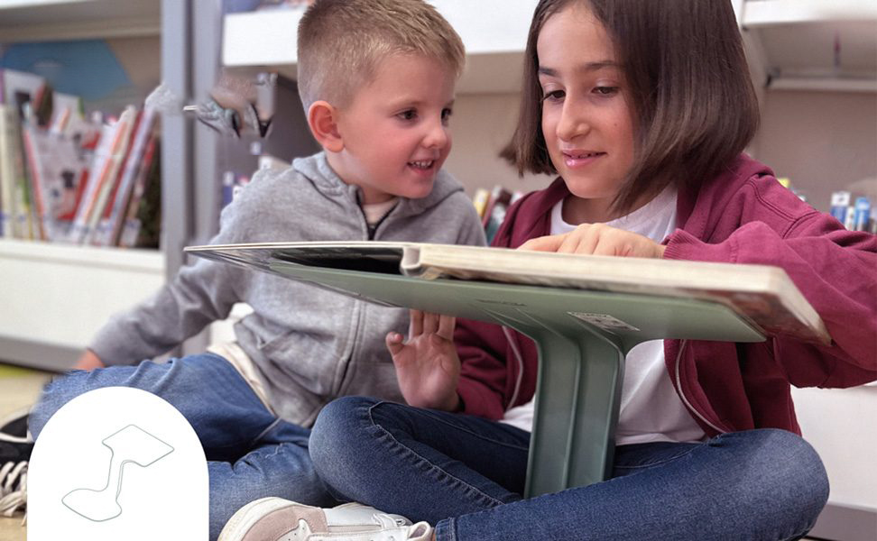 Z-Tool als Laptop- und Beistelltisch in der Lounge